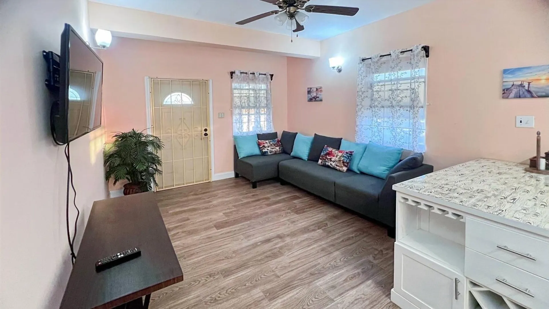 Lulu Cottage Basseterre